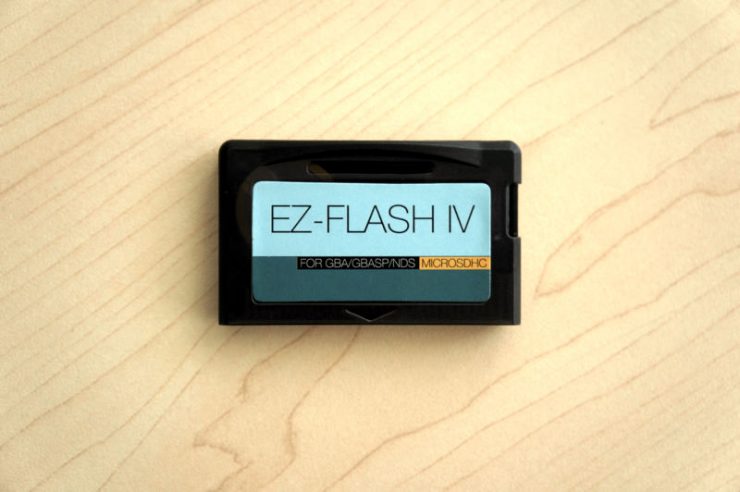 EZ-Flash IV GBA Flashcart - Roms And Homebrew - Nintendo Game Boy